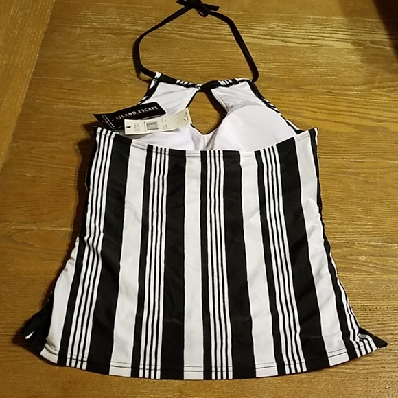 New Island Escape Striped High-Neck Tankini Top - Picture 5 of 6
